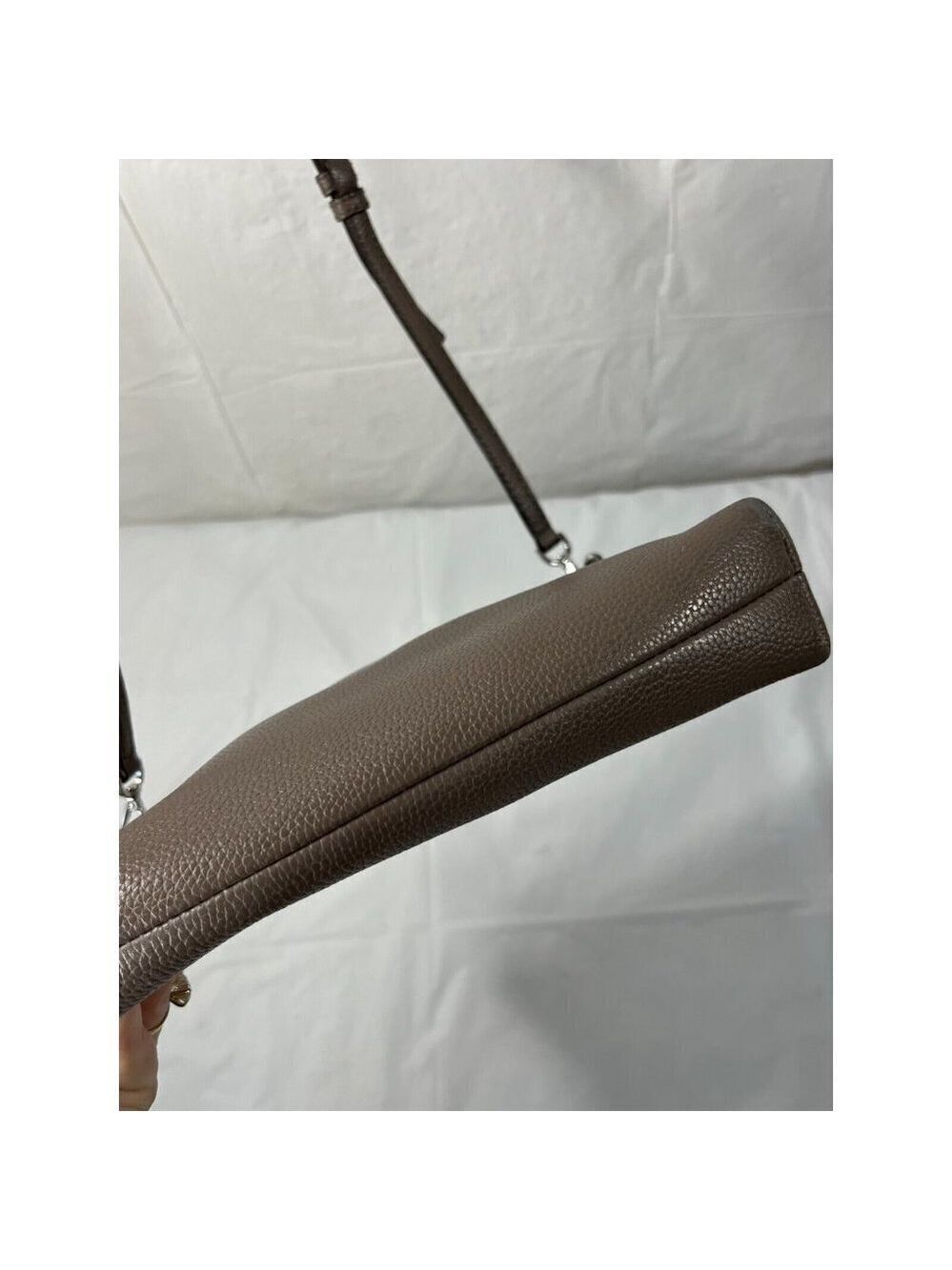 Michael Kors Mercer Large Snap Pocket Crossbody taupe - Picture 9 of 16